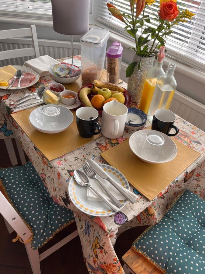 Home From Home Cosy B&B London Ngoại thất bức ảnh