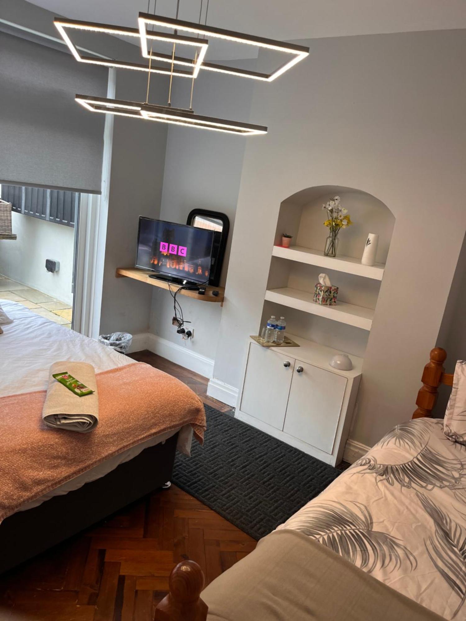 Home From Home Cosy B&B London Ngoại thất bức ảnh